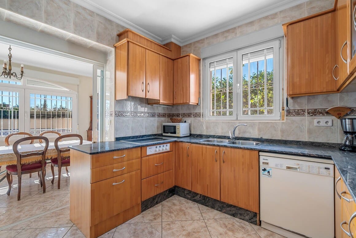 Casa de 7 habitaciones en Rojales en venta con piscina garaje - 649.000 € (Ref: 10172580)
