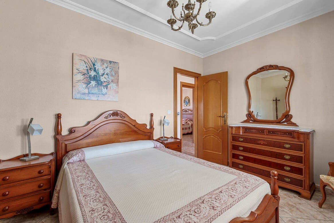 Casa de 7 habitaciones en Rojales en venta con piscina garaje - 649.000 € (Ref: 10172580)