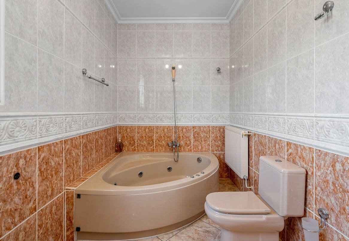 Casa de 7 habitaciones en Rojales en venta con piscina garaje - 649.000 € (Ref: 10172580)