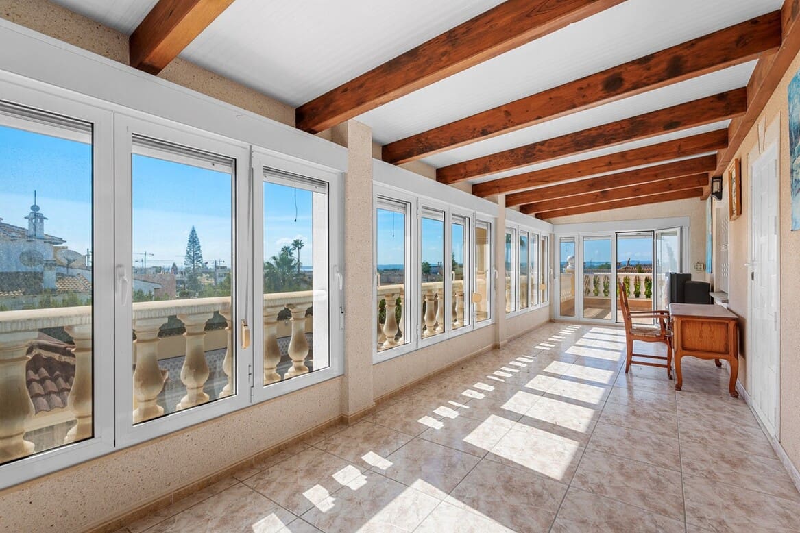 Casa de 7 habitaciones en Rojales en venta con piscina garaje - 649.000 € (Ref: 10172580)