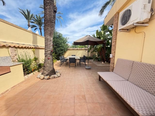 4 chambre Villa/Maison à vendre à Cabo Roig, Orihuela avec piscine garage - 749 000 € (Ref: 10172581)