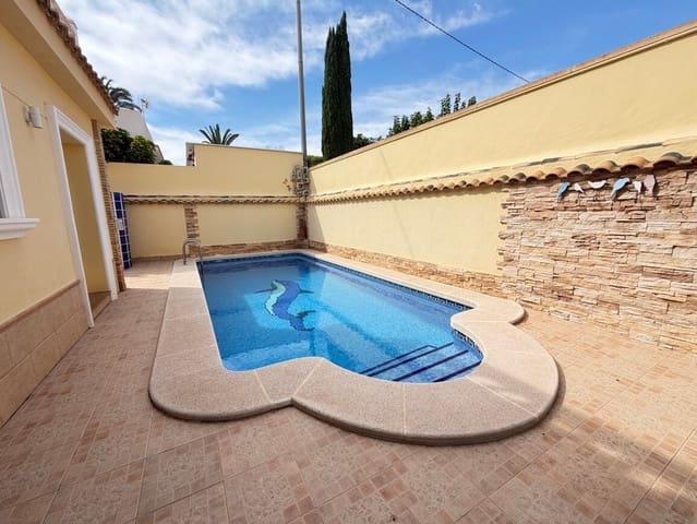 4 chambre Villa/Maison à vendre à Cabo Roig, Orihuela avec piscine garage - 749 000 € (Ref: 10172581)