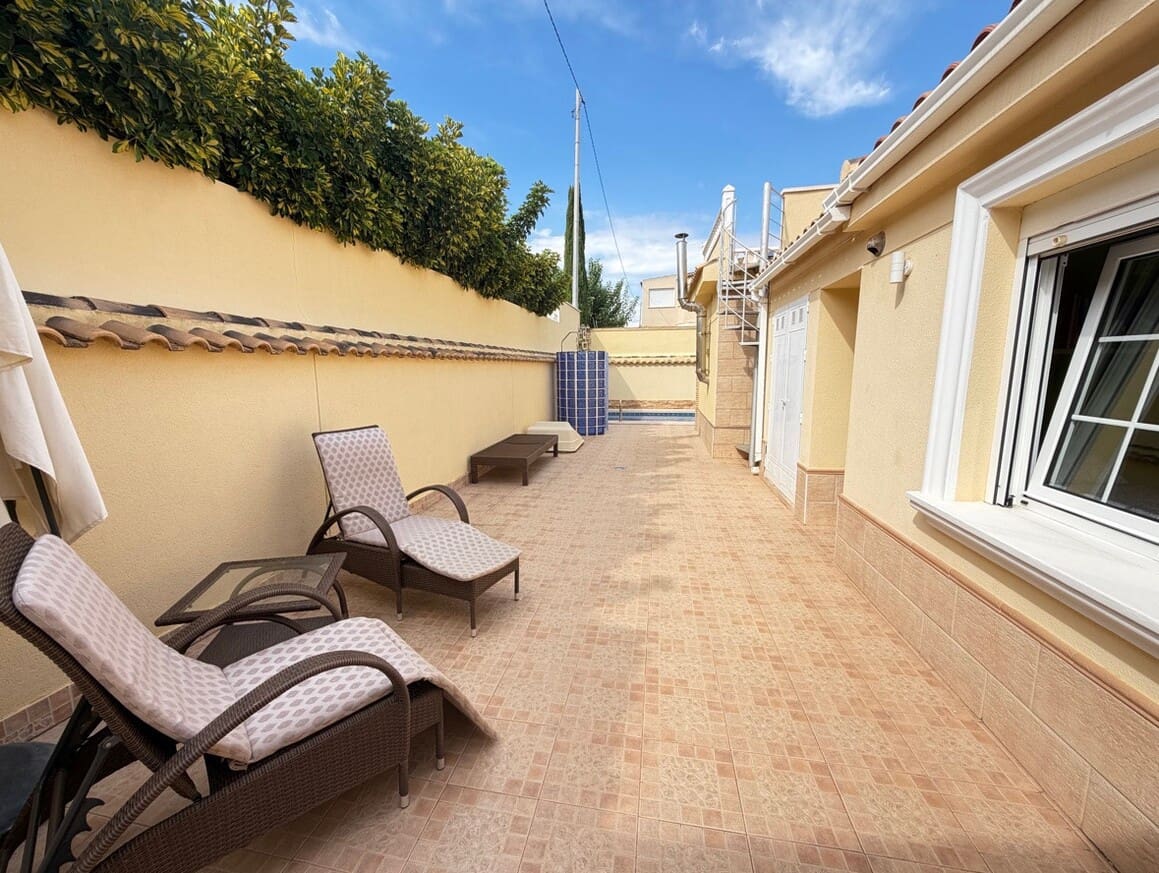 4 chambre Villa/Maison à vendre à Cabo Roig avec piscine garage - 749 000 € (Ref: 10172581)