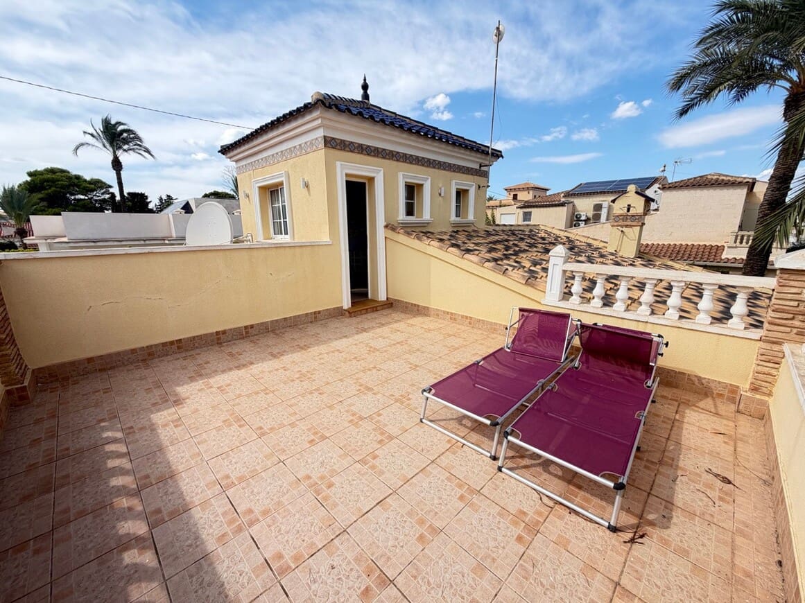 4 chambre Villa/Maison à vendre à Cabo Roig avec piscine garage - 749 000 € (Ref: 10172581)