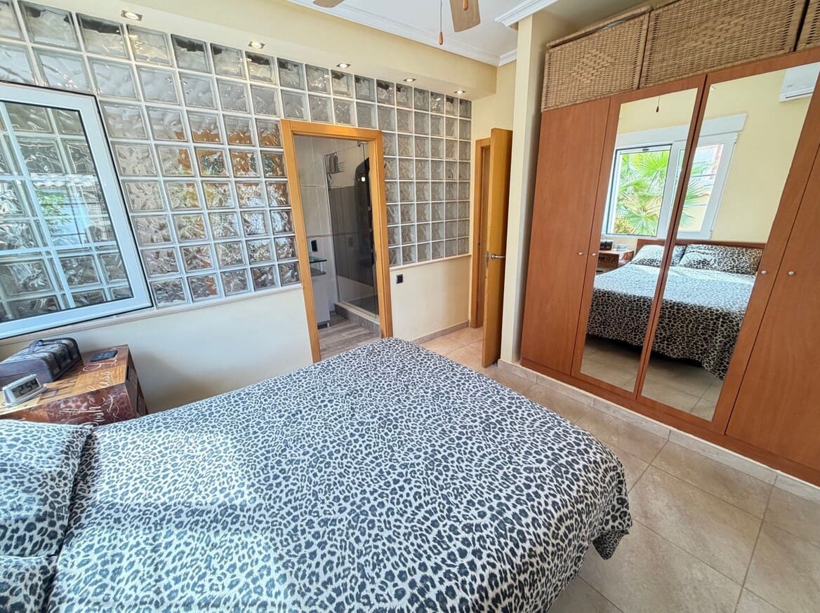 4 chambre Villa/Maison à vendre à Cabo Roig avec piscine garage - 749 000 € (Ref: 10172581)