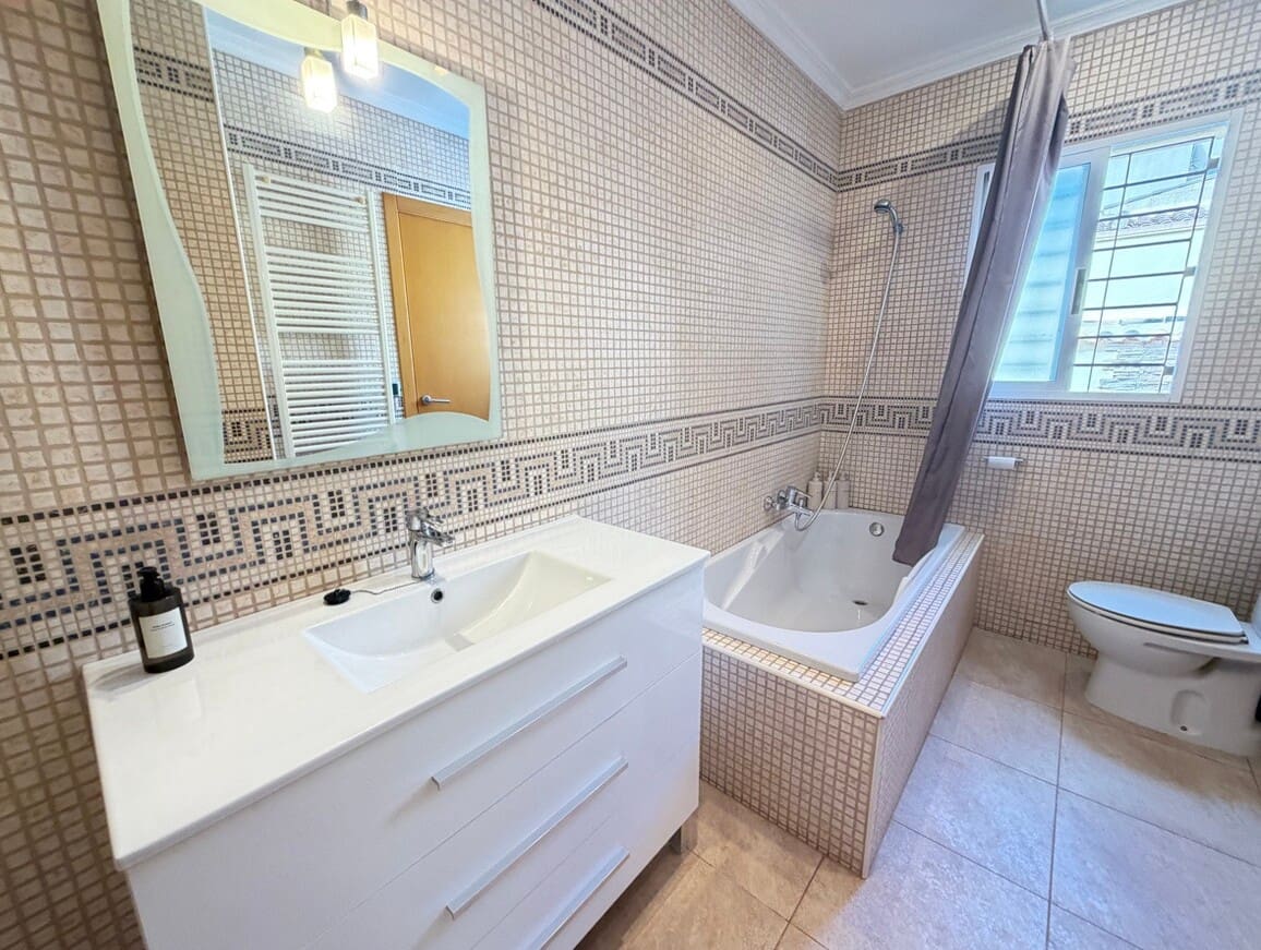 4 chambre Villa/Maison à vendre à Cabo Roig avec piscine garage - 749 000 € (Ref: 10172581)
