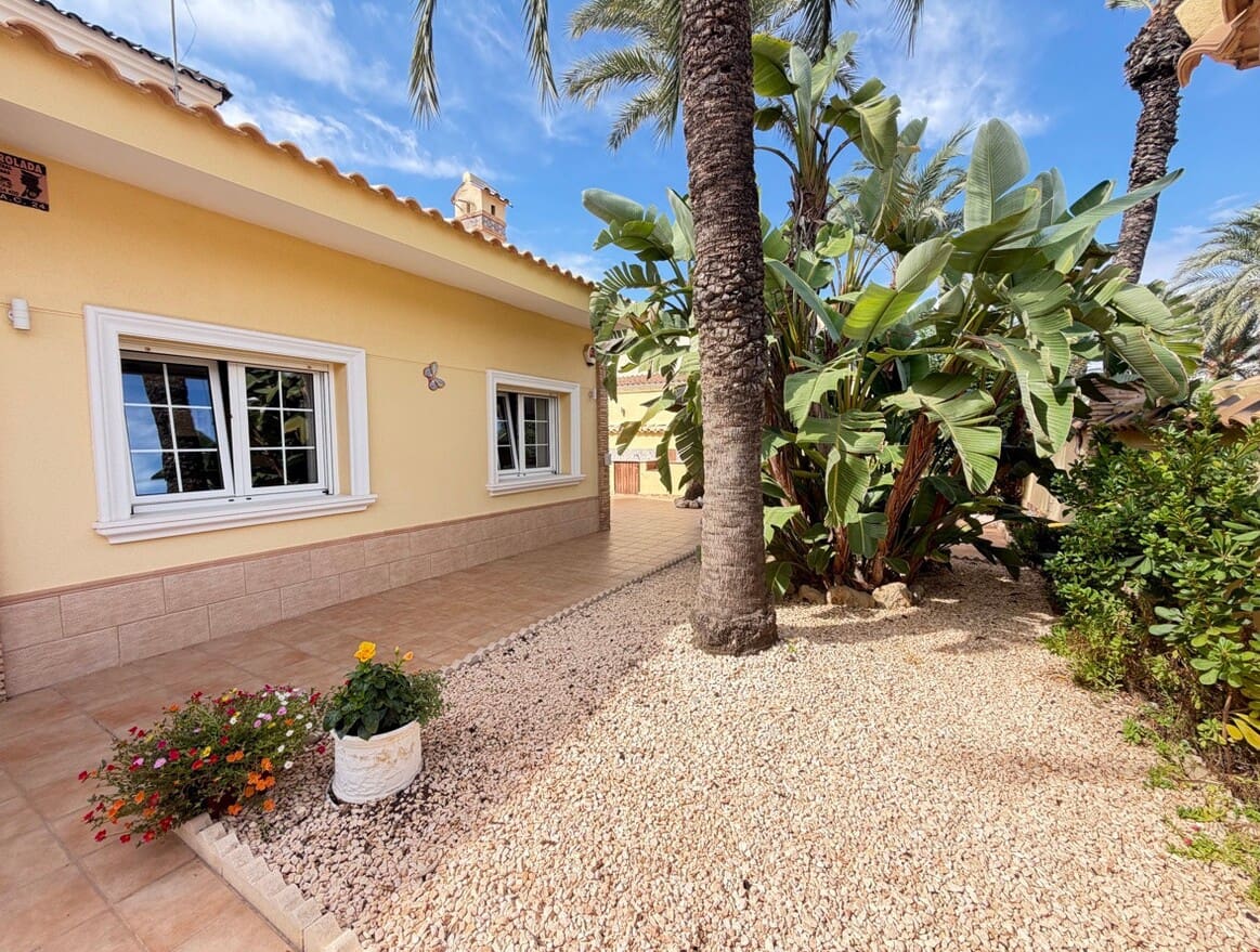 4 chambre Villa/Maison à vendre à Cabo Roig avec piscine garage - 749 000 € (Ref: 10172581)