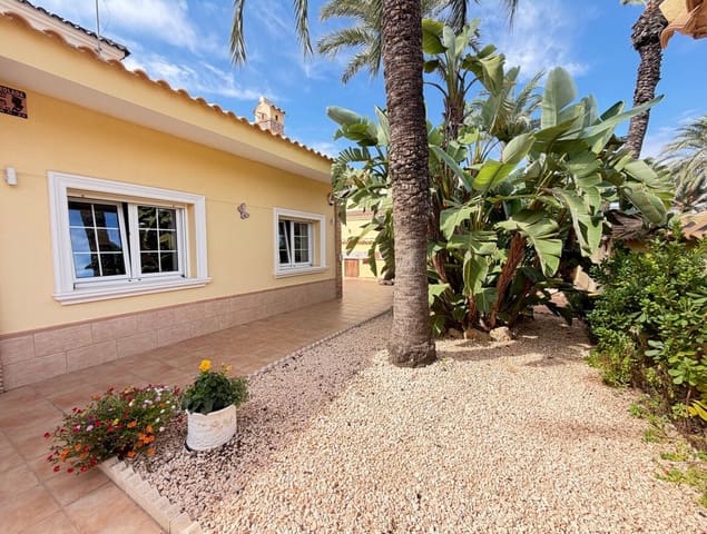 4 chambre Villa/Maison à vendre à Cabo Roig, Orihuela avec piscine garage - 749 000 € (Ref: 10172581)