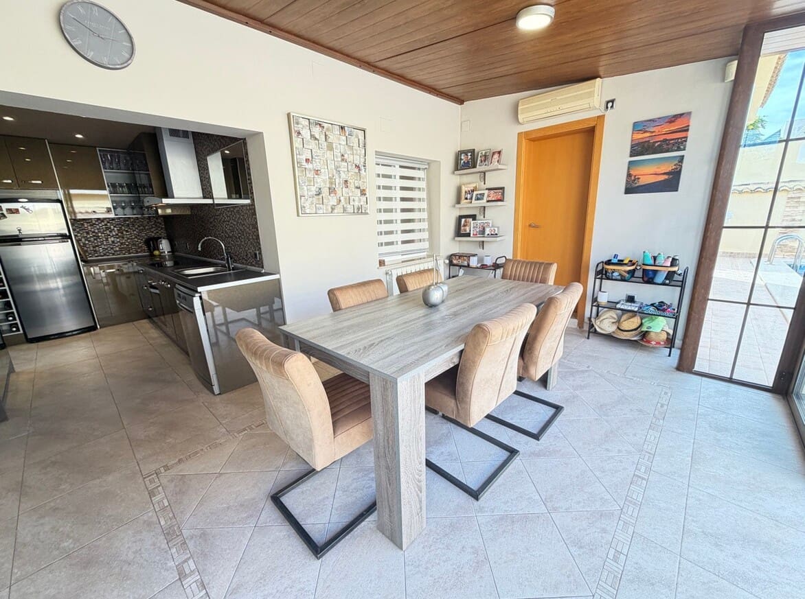 4 chambre Villa/Maison à vendre à Cabo Roig avec piscine garage - 749 000 € (Ref: 10172581)