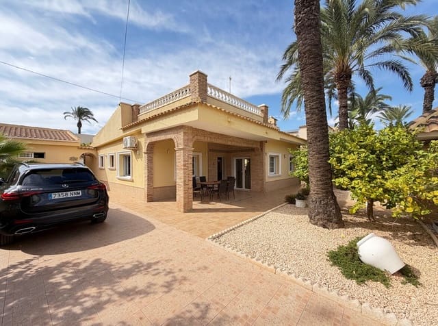 4 chambre Villa/Maison à vendre à Cabo Roig, Orihuela avec piscine garage - 749 000 € (Ref: 10172581)