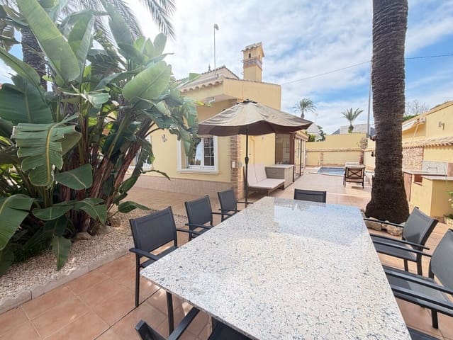 4 chambre Villa/Maison à vendre à Cabo Roig, Orihuela avec piscine garage - 749 000 € (Ref: 10172581)