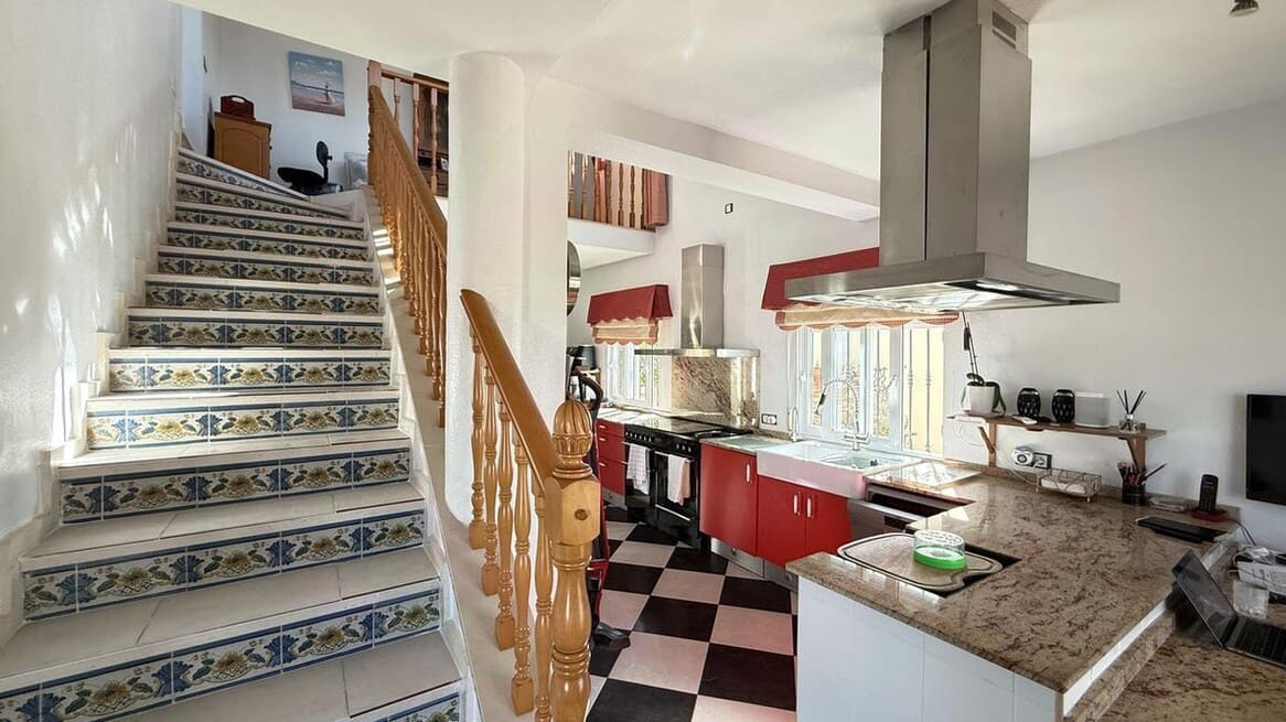 5 Zimmer Villa zu verkaufen in Las Ramblas Golf mit Pool Garage - 635.000 € (Ref: 10172582)