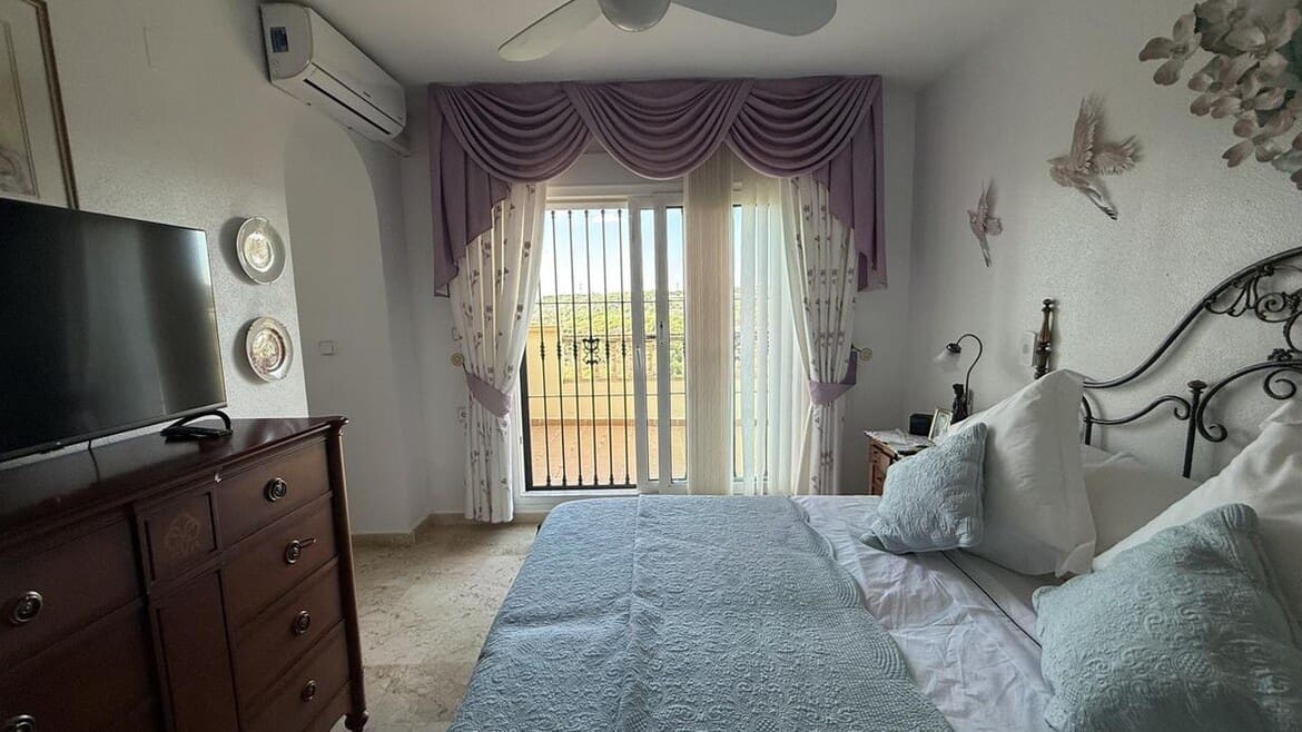 5 Zimmer Villa zu verkaufen in Las Ramblas Golf mit Pool Garage - 635.000 € (Ref: 10172582)