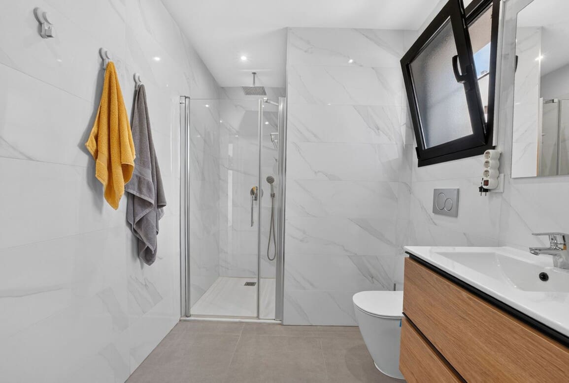 3 sypialnia Apartament na sprzedaż w Orihuela Costa z basenem garażem - 340 000 € (Ref: 10172583)