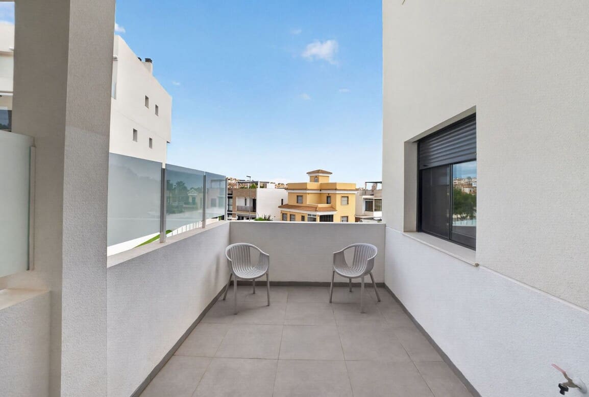 3 sypialnia Apartament na sprzedaż w Orihuela Costa z basenem garażem - 340 000 € (Ref: 10172583)