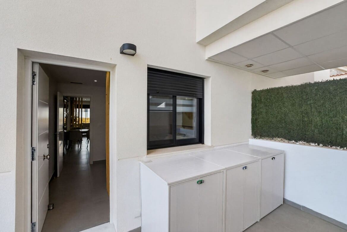 3 sypialnia Apartament na sprzedaż w Orihuela Costa z basenem garażem - 340 000 € (Ref: 10172583)