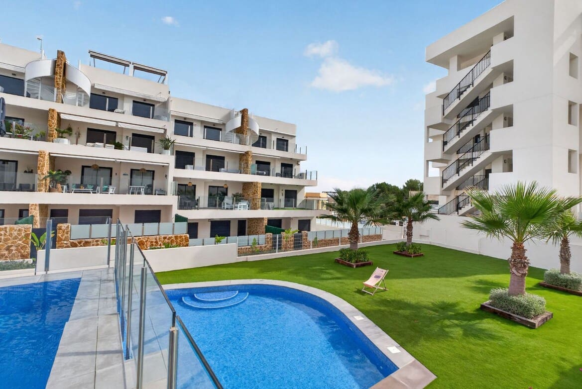 3 sypialnia Apartament na sprzedaż w Orihuela Costa z basenem garażem - 340 000 € (Ref: 10172583)
