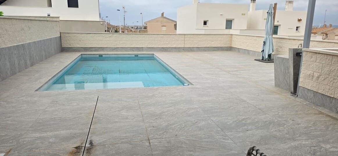 5 soveværelse Villa til salg i Torrevieja med swimmingpool garage - € 1.400.000 (Ref: 10172584)