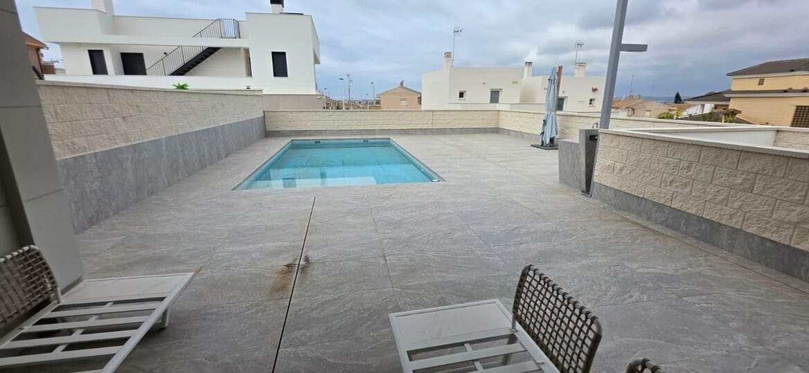 5 soveværelse Villa til salg i Torrevieja med swimmingpool garage - € 1.400.000 (Ref: 10172584)