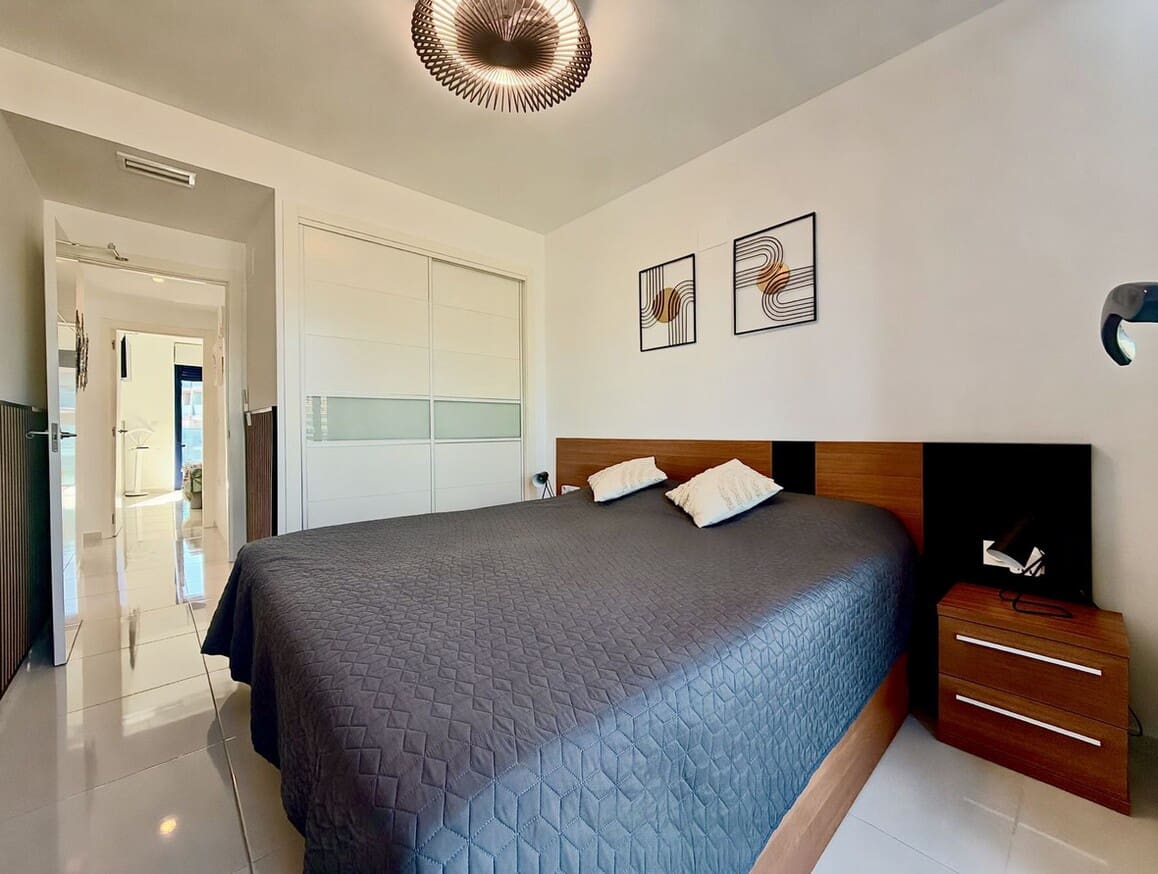 2 soverom Leilighet til salgs i Orihuela Costa med svømmebasseng - € 509 900 (Ref: 10172585)