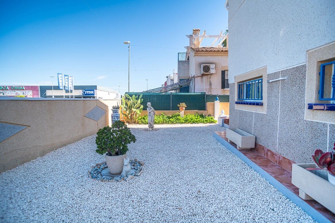 2 Zimmer Villa zu verkaufen in Los Altos mit Pool Garage - 285.000 € (Ref: 10172586)