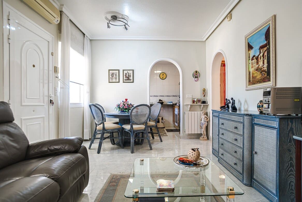 2 Zimmer Villa zu verkaufen in Los Altos mit Pool Garage - 285.000 € (Ref: 10172586)