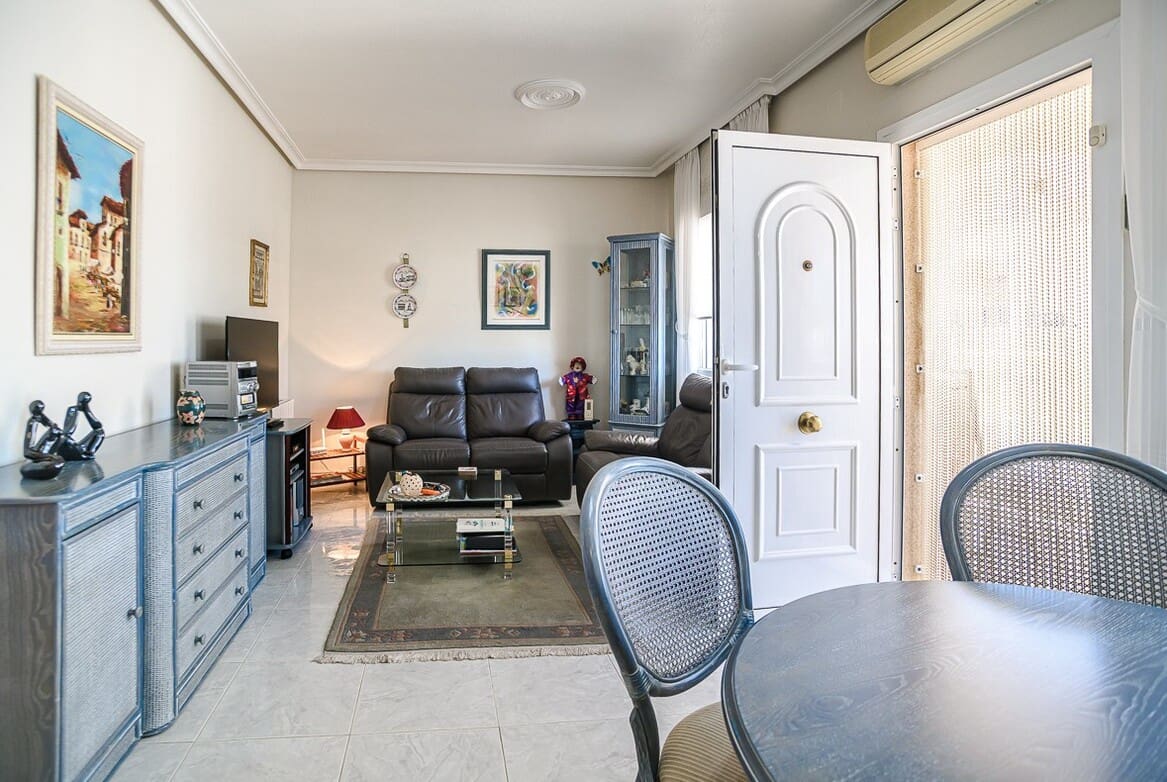 2 Zimmer Villa zu verkaufen in Los Altos mit Pool Garage - 285.000 € (Ref: 10172586)