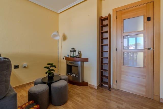 3 slaapkamer Appartement te koop in Zona Pueblo, Guardamar del Segura met garage - € 225.000 (Ref: 10172587)