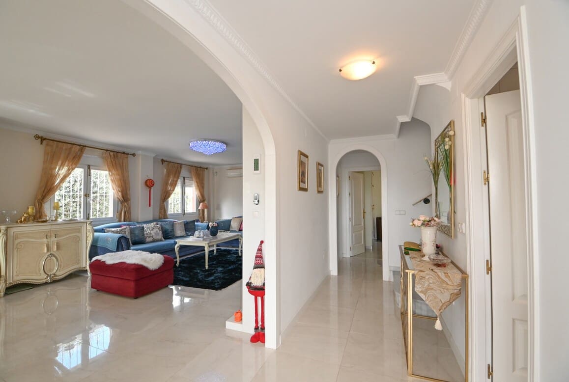 4 sovrum Villa till salu i Orihuela Costa med pool garage - 799 900 € (Ref: 10172588)