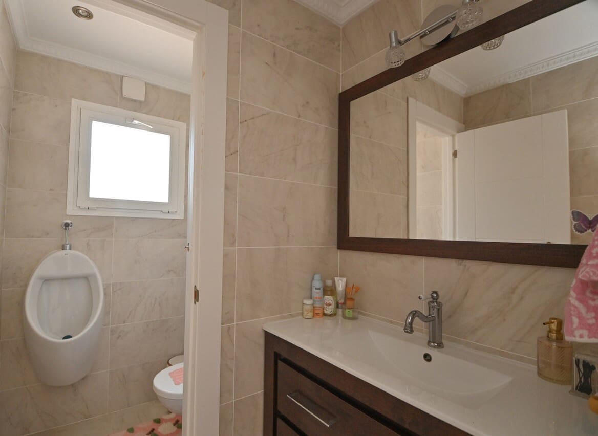 4 sovrum Villa till salu i Orihuela Costa med pool garage - 799 900 € (Ref: 10172588)