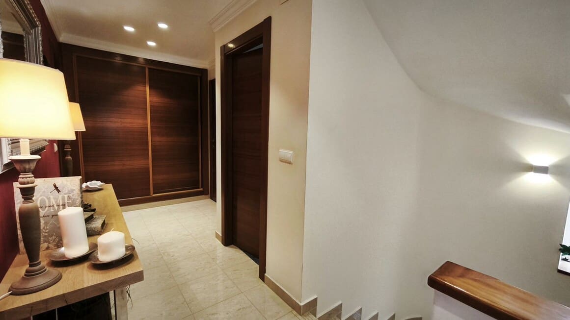 4 Zimmer Villa zu verkaufen in Alicante / Alacant Stadt mit Pool Garage - 950.000 € (Ref: 10172589)