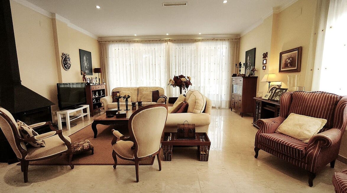 4 Zimmer Villa zu verkaufen in Alicante / Alacant Stadt mit Pool Garage - 950.000 € (Ref: 10172589)