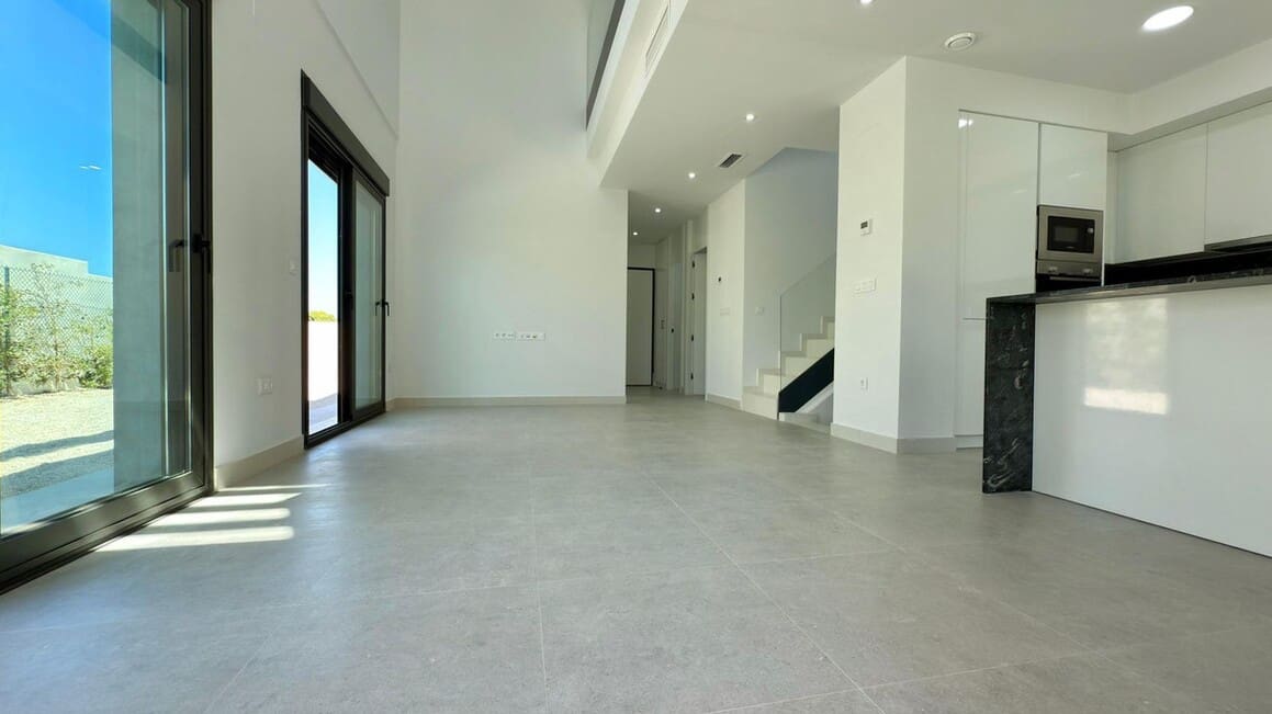 4 soverom Villa til salgs i Alicante by med svømmebasseng garasje - € 830 000 (Ref: 10172590)
