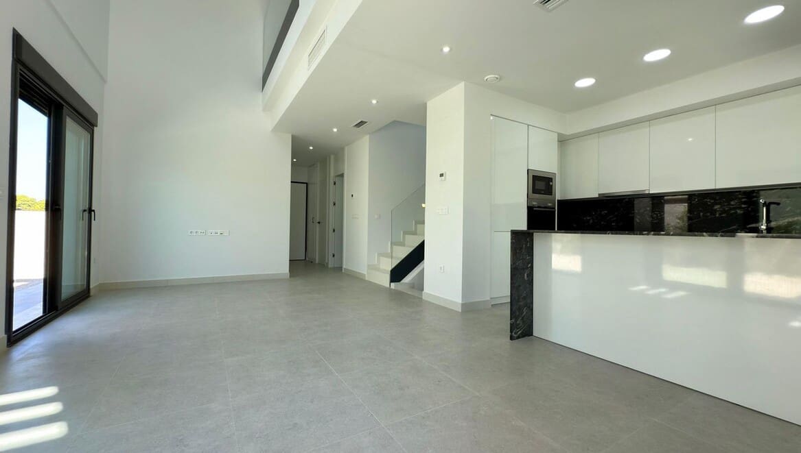 4 soverom Villa til salgs i Alicante by med svømmebasseng garasje - € 830 000 (Ref: 10172590)