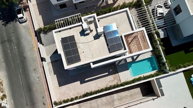 4 soverom Villa til salgs i Villafranqueza, Alicante by med svømmebasseng garasje - € 830 000 (Ref: 10172590)
