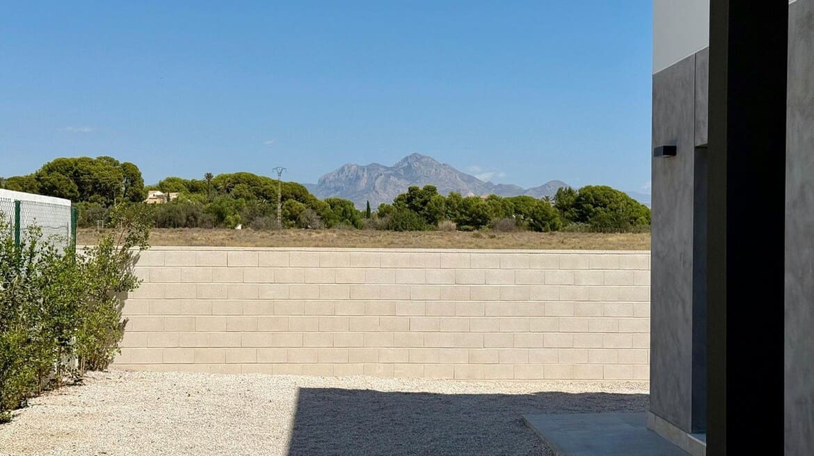 4 soverom Villa til salgs i Alicante by med svømmebasseng garasje - € 830 000 (Ref: 10172590)