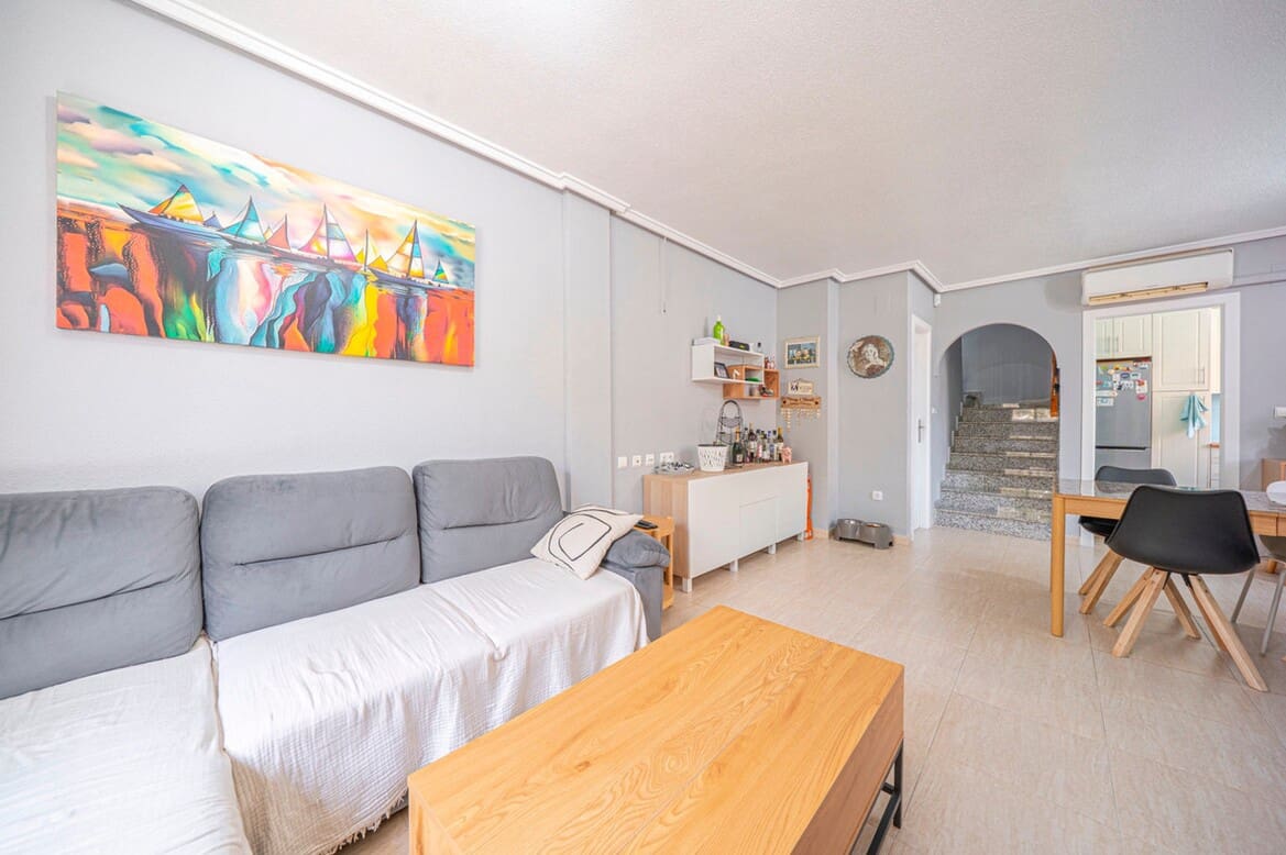 3 soveværelse Villa til salg i Rojales med swimmingpool - € 269.000 (Ref: 10172591)
