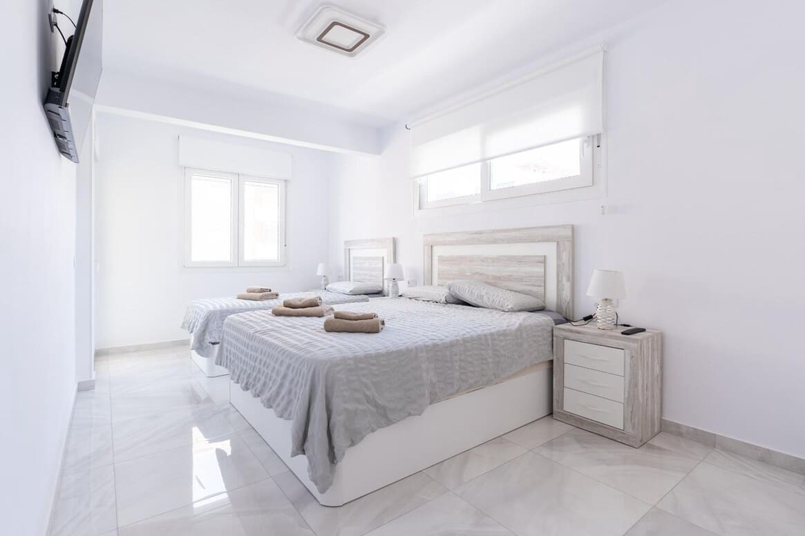 4 soverom Hus til salgs i Orihuela Costa med svømmebasseng garasje - € 589 000 (Ref: 10172592)