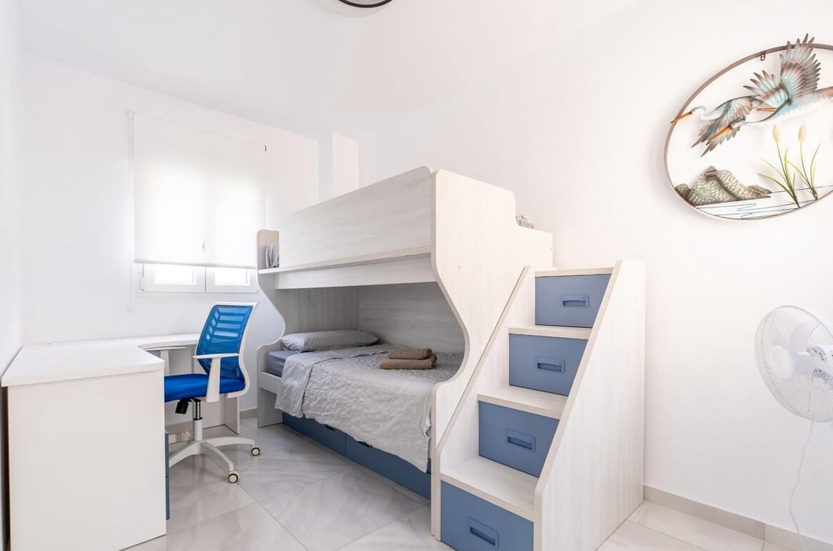 4 soverom Hus til salgs i Orihuela Costa med svømmebasseng garasje - € 589 000 (Ref: 10172592)
