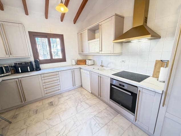Chalet de 4 habitaciones en Algorfa en venta con piscina - 449.955 € (Ref: 10172595)