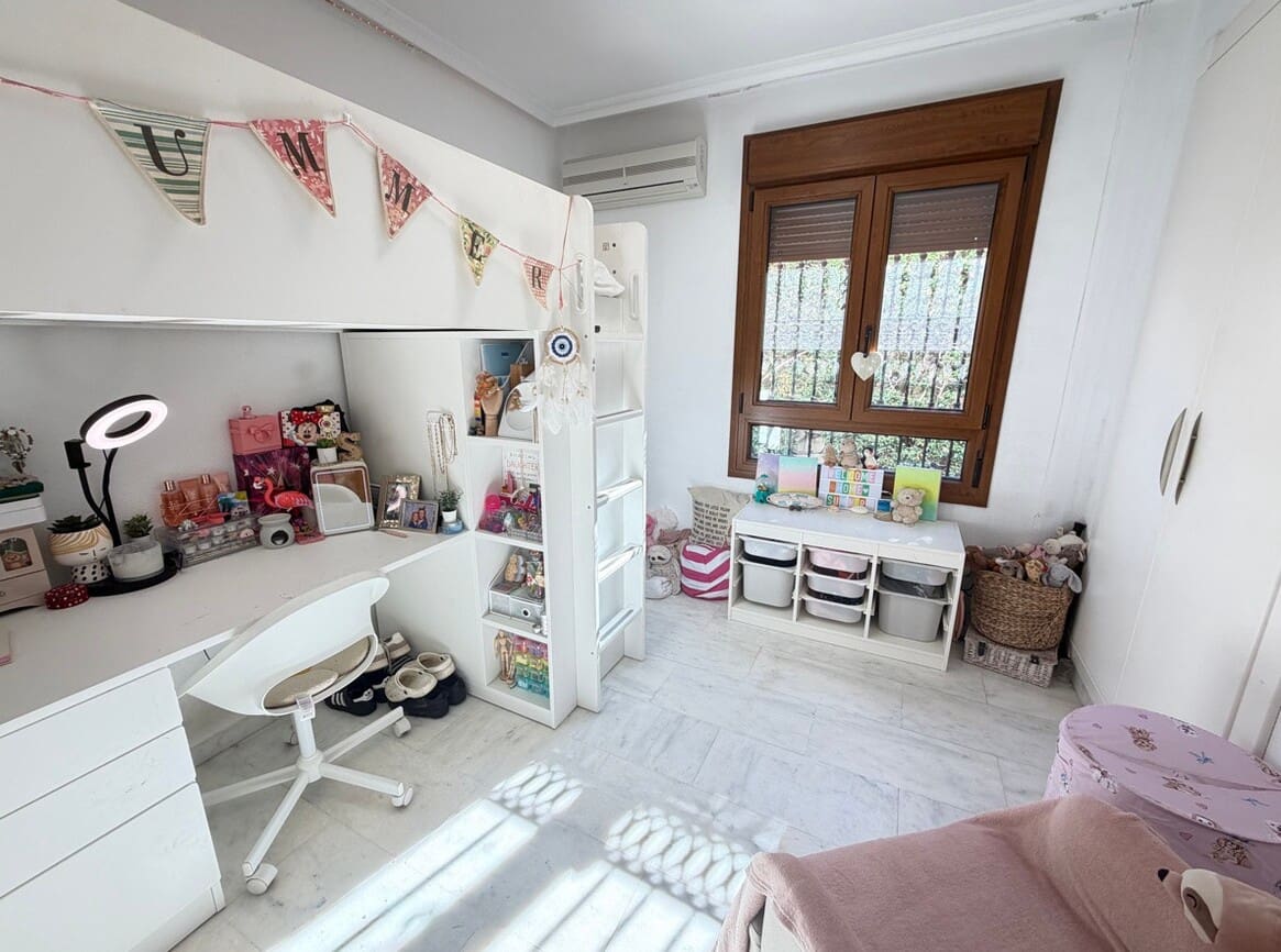 Chalet de 4 habitaciones en Algorfa en venta con piscina - 449.955 € (Ref: 10172595)