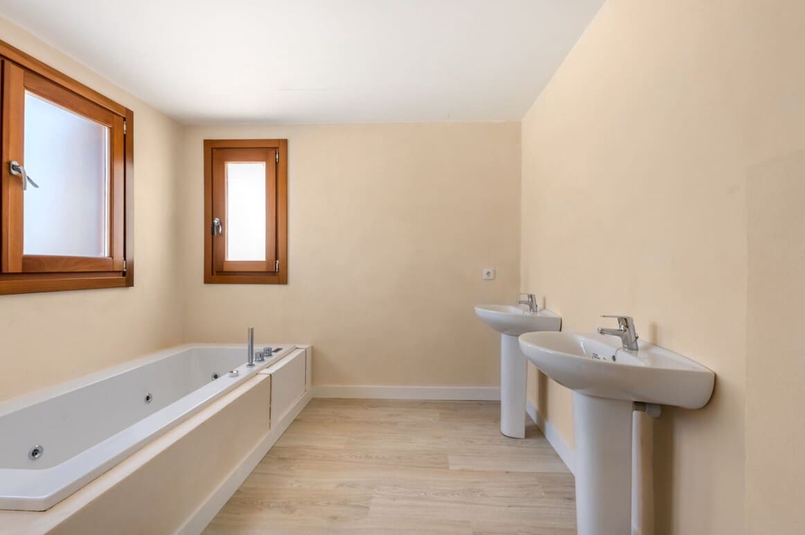 5 slaapkamer Finca/Landhuis te koop in Andratx met zwembad garage - € 16.800.000 (Ref: 10172597)