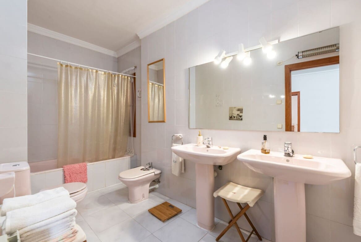 Chalet de 4 habitaciones en Calvià en venta con piscina garaje - 3.800.000 € (Ref: 10172598)