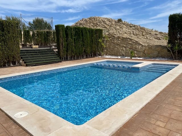 Chalet de 6 habitaciones en Monforte del Cid en venta con piscina garaje - 750.000 € (Ref: 10172600)
