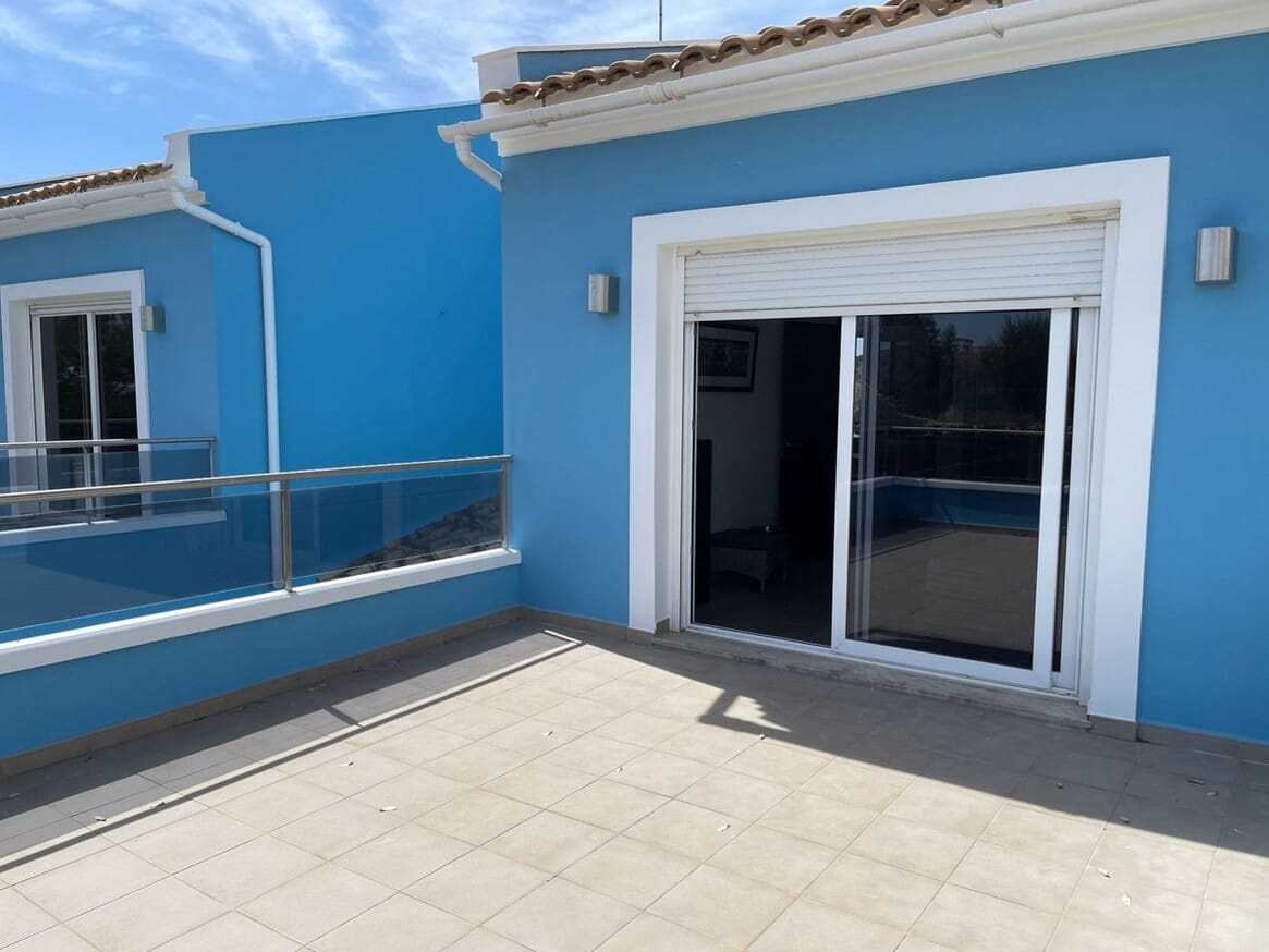 6 bedroom Villa for sale in Monforte del Cid with pool garage - € 750,000 (Ref: 10172600)