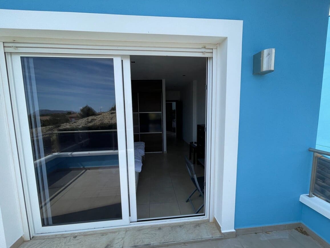 6 bedroom Villa for sale in Monforte del Cid with pool garage - € 750,000 (Ref: 10172600)