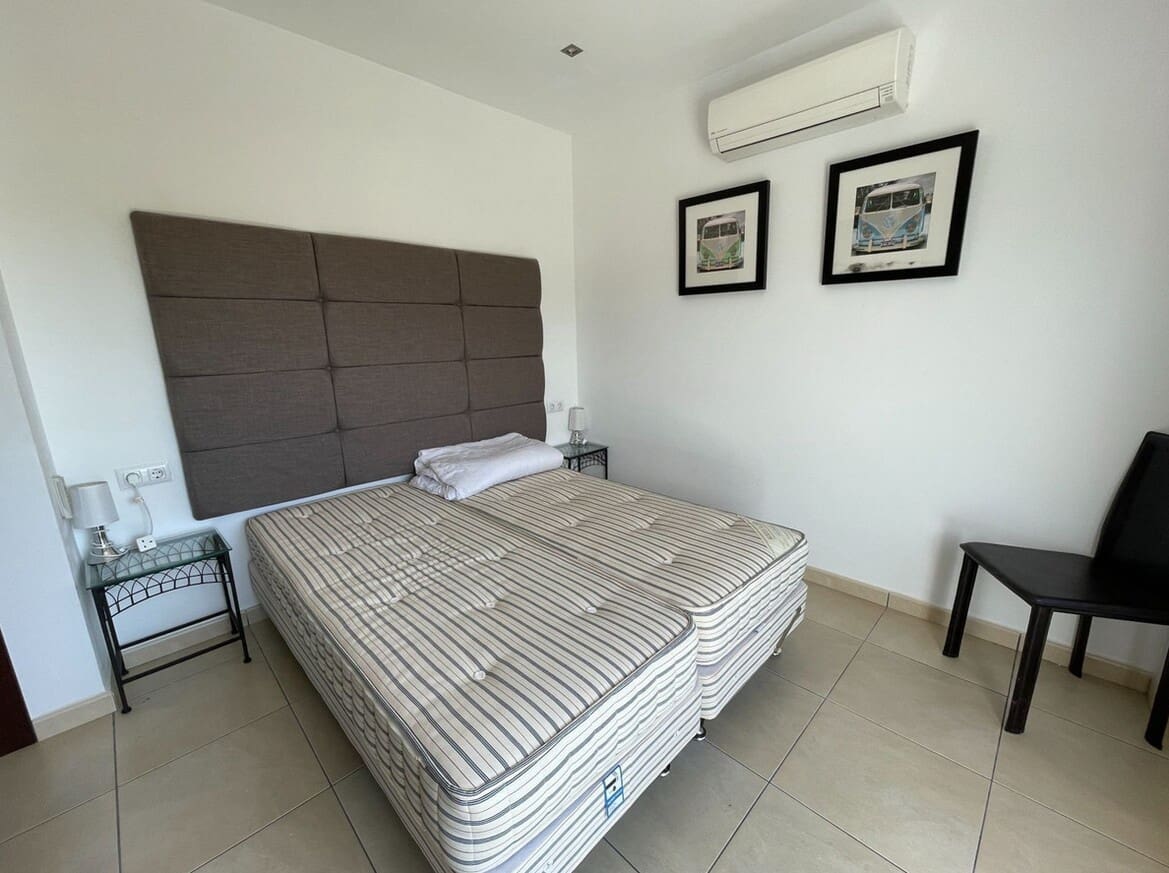 6 bedroom Villa for sale in Monforte del Cid with pool garage - € 750,000 (Ref: 10172600)