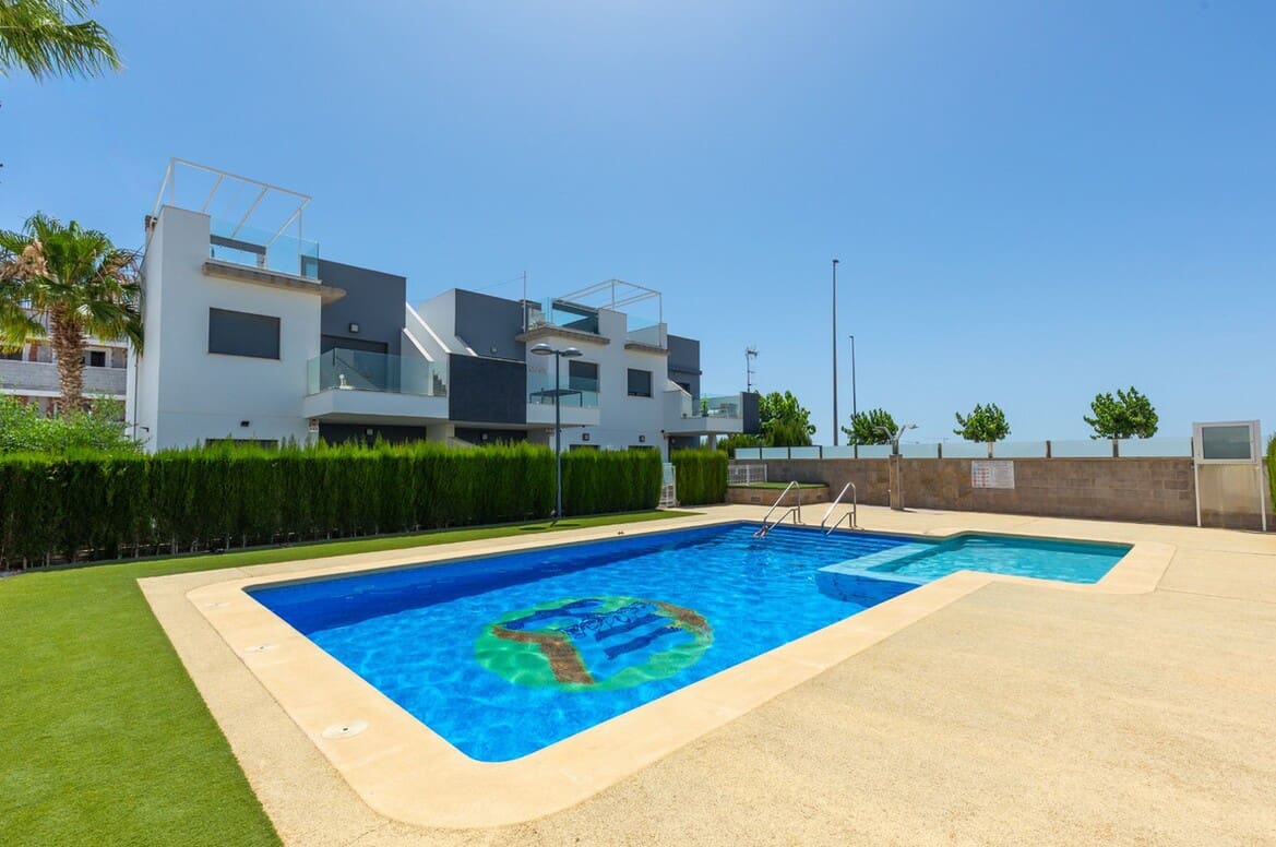 2 soveværelse Lejlighed til salg i Pilar de la Horadada med swimmingpool garage - € 195.000 (Ref: 10172601)