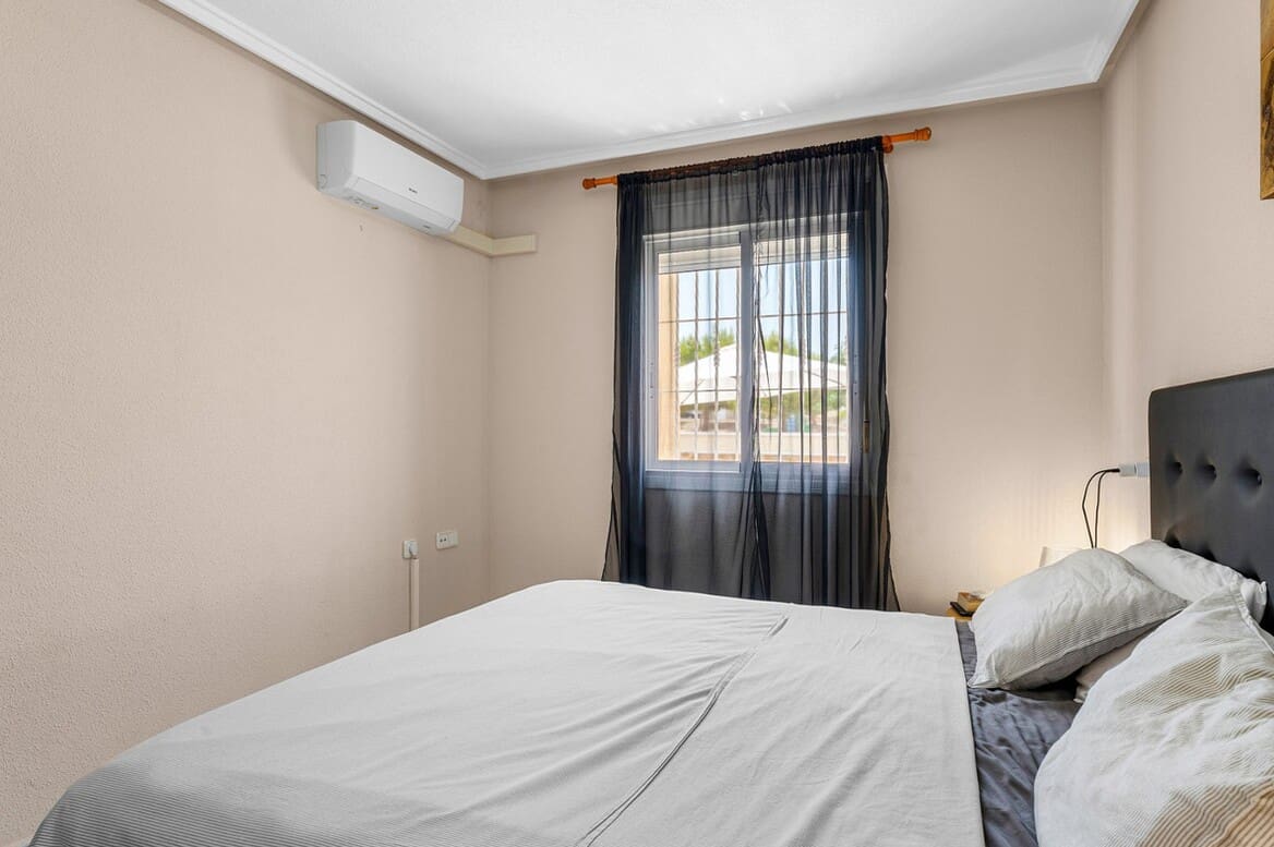 3 sypialnia Willa na sprzedaż w Santa Pola z basenem garażem - 479 000 € (Ref: 10172602)