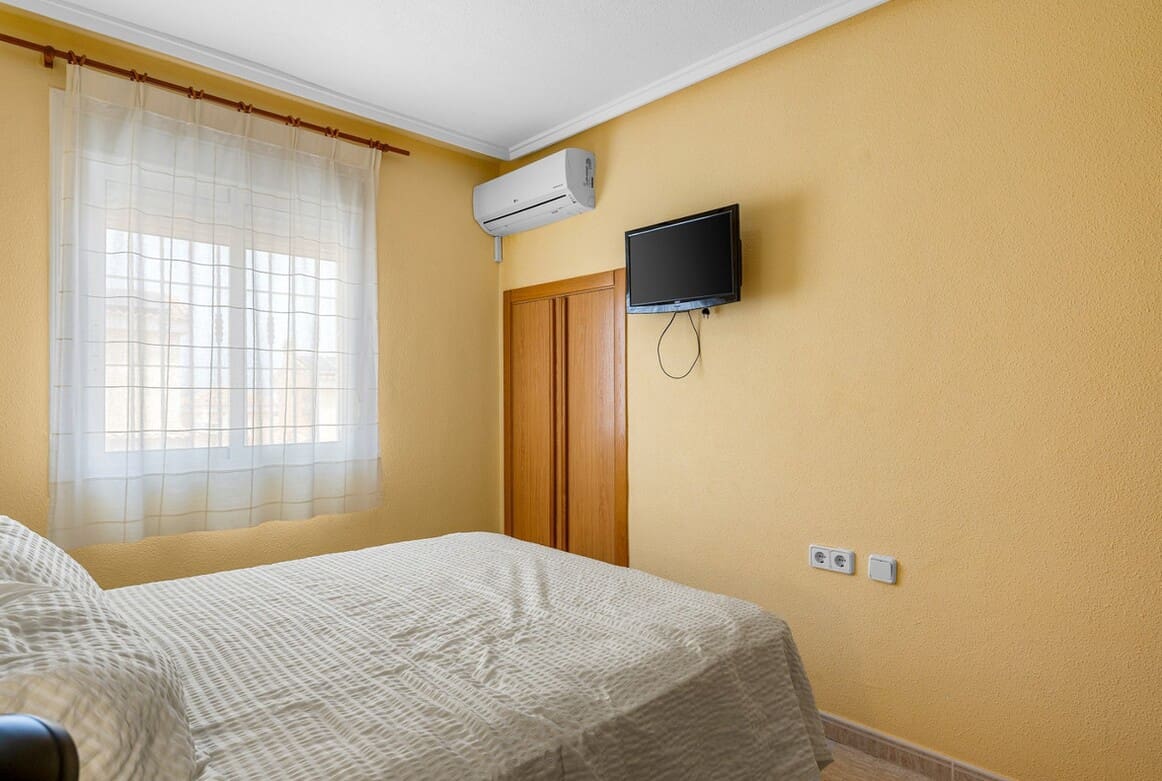 3 sypialnia Willa na sprzedaż w Santa Pola z basenem garażem - 479 000 € (Ref: 10172602)